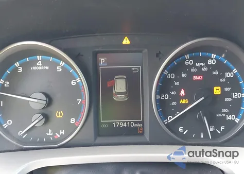 2017 Toyota Rav4 Xle z USA, uszkodzony, nr VIN 2T3RFREV3HW546118